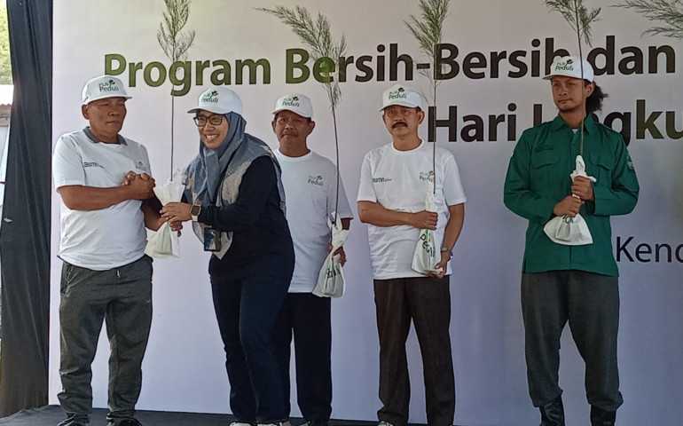 Peringati Hari Lingkungan Hidup, PT PLN (Persero) Tanam Pohon di Pantai Indah Kemangi
