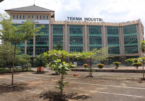 Fakta! Fakultas Teknik Industri Undip Cetak Lulusan Terbaik
