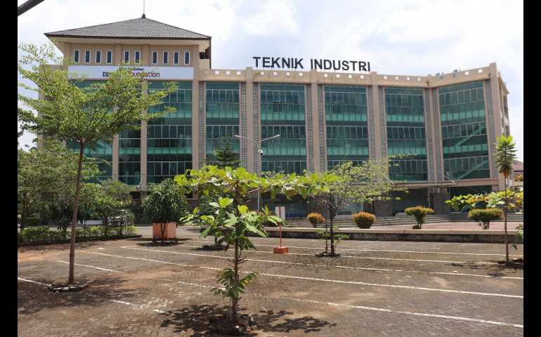 Fakta! Fakultas Teknik Industri Undip Cetak Lulusan Terbaik