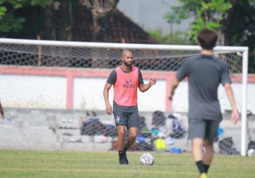 PSIS Rekrut Lucas Gama