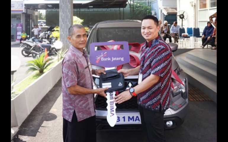 Jadi Nasabah Setia Bank Jateng, Guru SD di Jepara Ini Dapat Hadiah Tabungan Bima