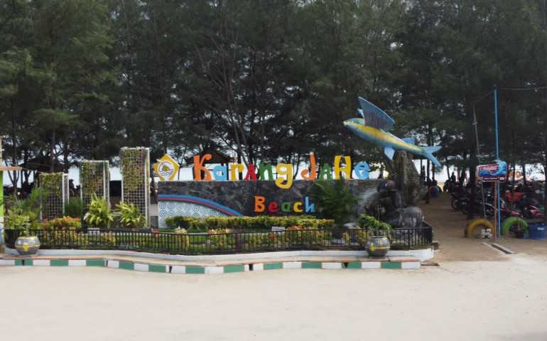 Pantai Karang Jahe: Jadi Tujuan Utama saat Wisata di Rembang