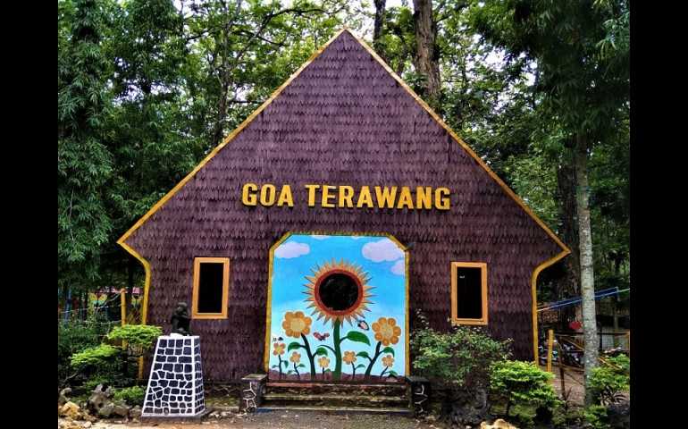 Ada Keindahan Tersembunyi di Goa Terawang Blora
