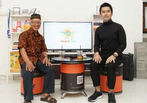 Gandeng Akademisi, Warkop Tukar Pikiran dan Oranje Drink Kenalkan Fungsi Warkop sebagai Wadah Tukar Pikiran