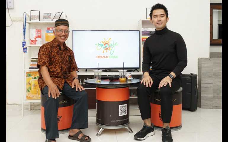 Gandeng Akademisi, Warkop Tukar Pikiran dan Oranje Drink Kenalkan Fungsi Warkop sebagai Wadah Tukar Pikiran