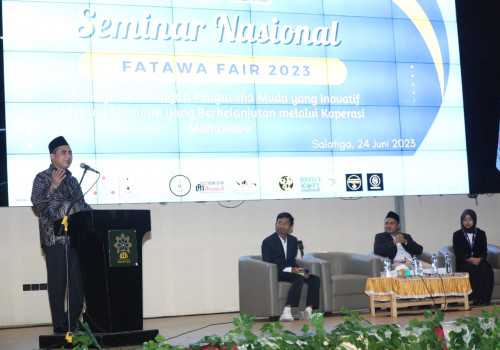 Wagub Jateng Ajak Mahasiswa Mulai Geluti Wirausaha