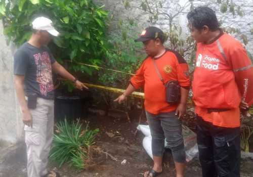 Orok Bayi Laki-Laki Ditemukan Tertanam di Taman Warga Banyumanik
