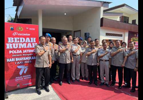 Polda Jateng Lakukan Bedah Rumah untuk Para Anggotanya
