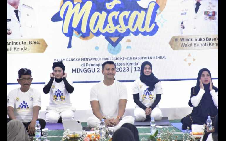 Tingkatkan Pola Hidup Sehat, Disporapar Kendal Gelar Kegiatan Yoga; Diikuti 250 Peserta