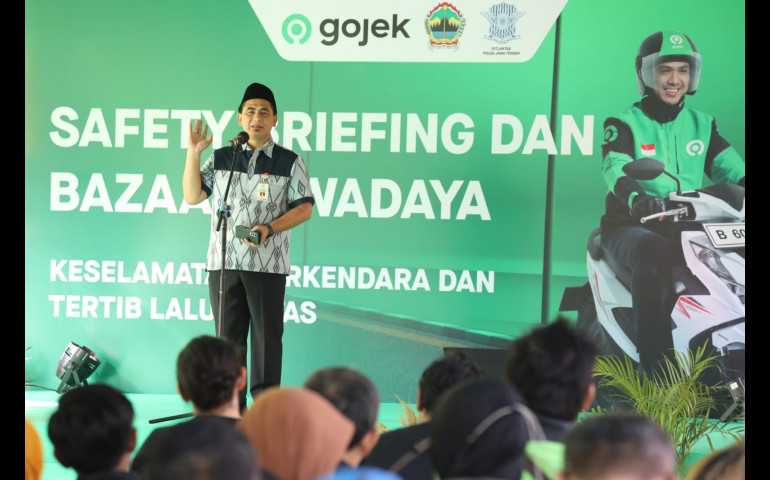 Cerita Wagub Taj Yasin Gunakan Layanan Ojek Online
