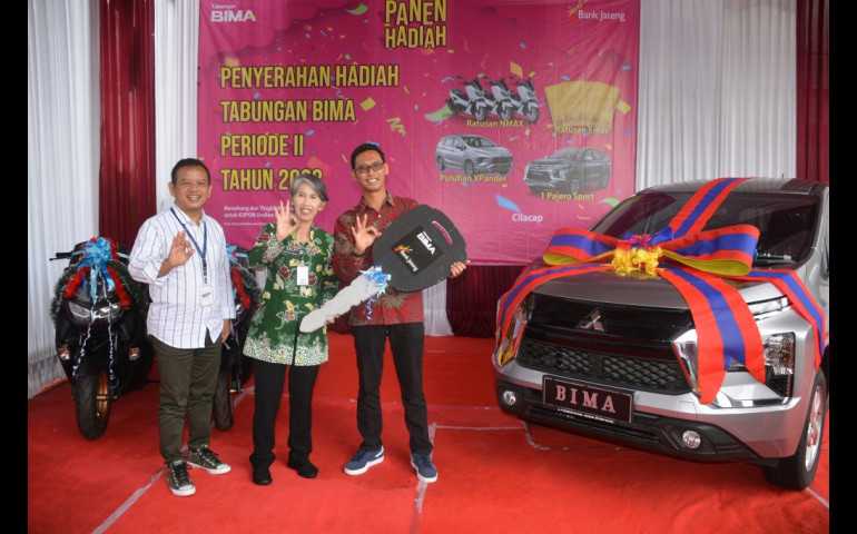 Rajin Nabung di Bank Jateng, Perdes di Cilacap Ini Berhasil Bawa Pulang Mobil Xpander