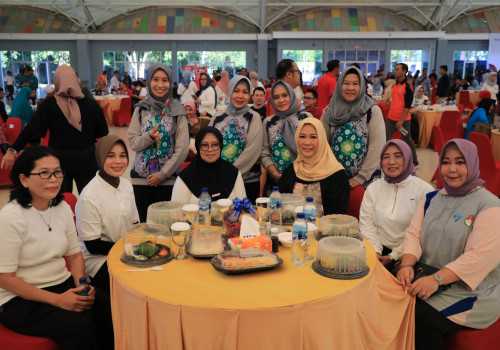 Perkuat Bonding Anak, Atikoh Ganjar Gencarkan Gerakan Makan Bersama Keluarga