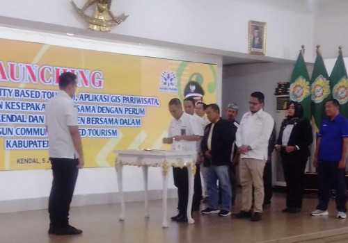 Mudahkan Wisatawan, Disporapar Kendal Launching Aplikasi GIS; Sarana Pemasaran Produk Pariwisata