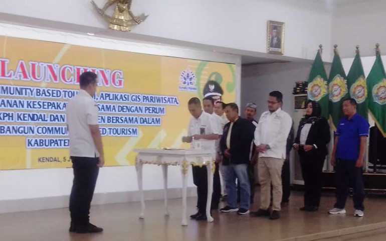 Mudahkan Wisatawan, Disporapar Kendal Launching Aplikasi GIS; Sarana Pemasaran Produk Pariwisata