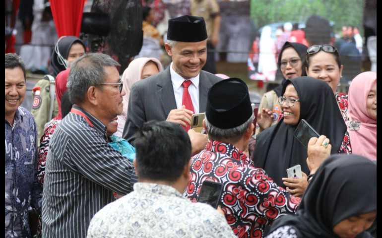 Dinilai Kompak Tangani Stunting, BKKBN Beri Penghargaan Gubernur Ganjar dan Atikoh