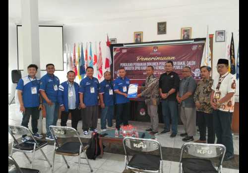 PAN Kendal Serahkan Berkas Perbaikan Bacaleg Pemilu 2024