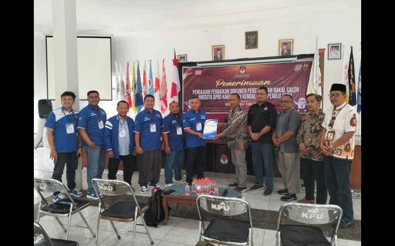 PAN Kendal Serahkan Berkas Perbaikan Bacaleg Pemilu 2024