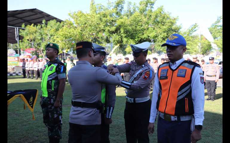 Polres Kendal Gelar Apel Operasi Patuh Candi, Kapolres Jamal : Fokus Berikan Keselamatan kepada Pengendara