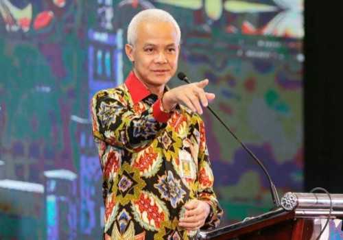 Pujian Mengalir untuk Gubernur Ganjar yang Nonaktifkan Kepsek Terlibat Pungli
