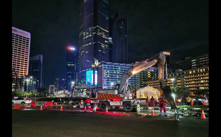 Bantu Kurangi Emisi Karbon, SIG Lakukan Perbaikan Jalur Bus Trans Jakarta Menggunakan Beton Cepat Kering