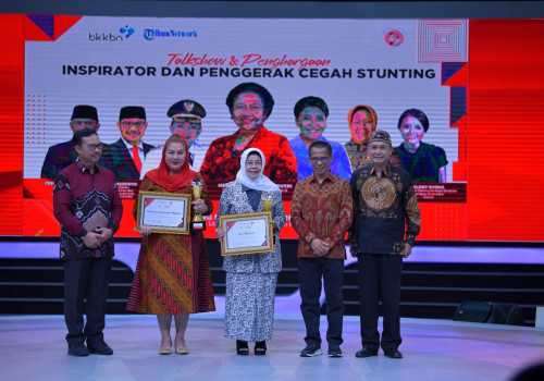 Megawati dan Wali Kota Semarang Terima Penghargaan Inspirator dan Penggerak Cegah Stunting