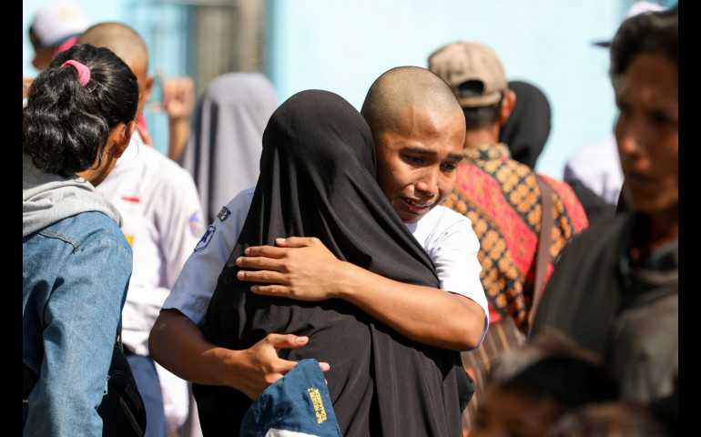 Ada Tangis Haru dan Bahagia pada Serah Terima Siswa Baru di SMKN Jateng di Semarang