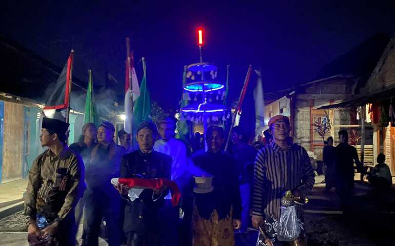 Meriahnya Kirab Budaya Sambut Tahun Baru Islam 1445 H di Desa Sojomerto Kendal