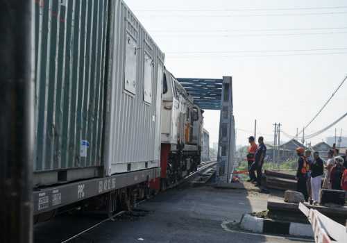 KNKT Kerahkan Tiga Tim Investigasi Ungkap Kecelakaan Kereta di Semarang