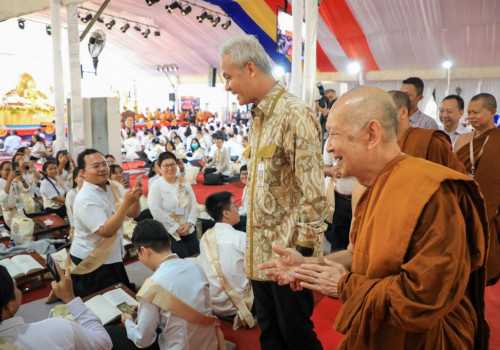 Hadiri Indonesia Tipitaka Chanting, Ganjar Ajak Jaga Suasana Damai di Tahun Politik
