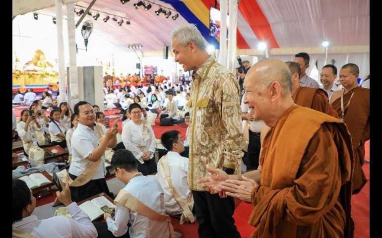 Hadiri Indonesia Tipitaka Chanting, Ganjar Ajak Jaga Suasana Damai di Tahun Politik