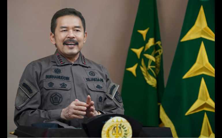 Jaksa Agung ST Burhanuddin Terima Penghargaan sebagai ’Tokoh Restorative Justice dan Pemberantas Korupsi’