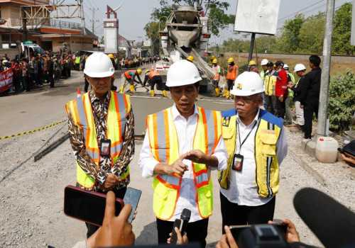 Berkunjung ke Sragen, Presiden Jokowi : Jalan Provinsi Bagus