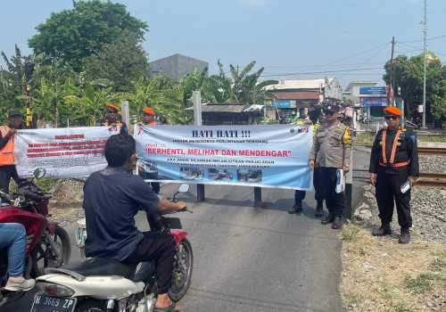 Antisipasi Kecelakaan, KAI Daop 4 Lakukan Upaya Sosialisasi dan Penutupan Perlintasan Sebidang Tidak Resmi