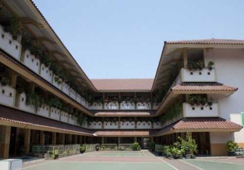Pemerintah Larang Sekolah Negeri di Jateng Tahan Ijazah dengan Alasan Apa Pun!