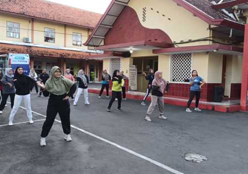 Kenalkan Fitur Canggih Terbaru, Bank Jateng Ramaikan Senam Bersama DKK Jepara