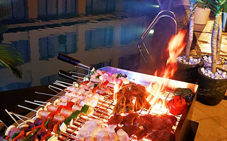 Hotel Ciputra Semarang Hadirkan Sajian Kuliner Barbeque