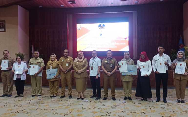 Maksimalkan Pelayanan, Pemkot Semarang Tetapkan 65 PPPK serta Serahkan 128 SK pensiun ASN
