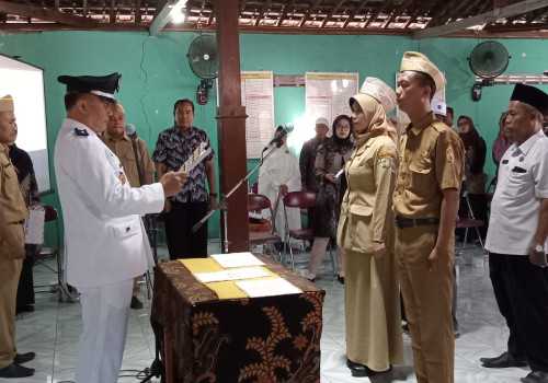 Pemdes Sidomukti Kendal Lantik Kaur Keuangan dan Kadus