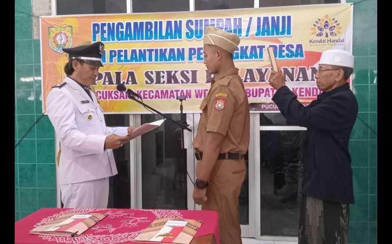 Lantik Perangkat Desa Pucuksari Kendal, Kades Sucipto Harap Bisa Lebih Giat Layani Masyarakat