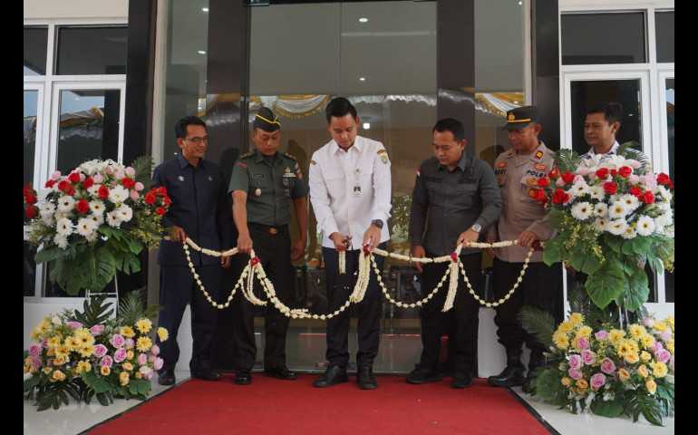 Resmikan Kantor Kecamatan Kaliwungu Kendal, Bupati Dico Harap Jadi Semangat Baru Layani Masyarakat