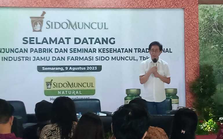 Tanamkan Kepercayaan, Puluhan Dokter se Indonesia Kunjungi Pabrik Sido Muncul