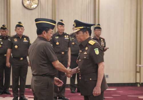 Lantik Staf Ahli Bidang Politik, Keamanan dan Penegakan Hukum, Jaksa Agung : Kejaksaan Memiliki Sikap Tegas Untuk Berlaku Netral