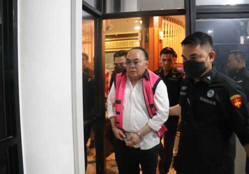 Anggota DPR RI Ismail Thomas Jadi Tersangka  Korupsi Tambang