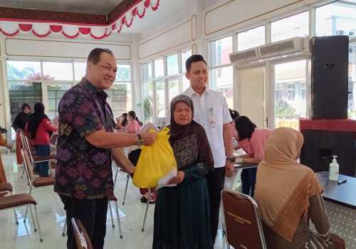 Gelar Pemeriksaan Kesehatan Gratis, Bupati Dico : Mulai Terapka Hidup Sehat