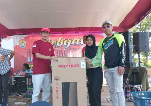 Masyarakat Antusias Ikuti Jalan Sehat, Kepala Desa Jambiarum Kendal : Satukan Persepsi Satukan Misi untuk Kemajuan Desa