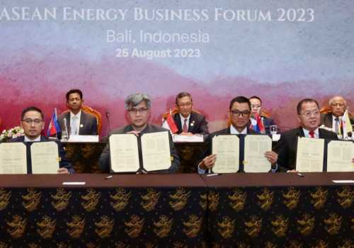 Kolaborasi Dengan ACE, PLN Gandeng 2 Perusahaan Listrik Malaysia Kembangkan Sistem Interkoneksi Antar Negara