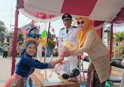 Diikuti Seluruh Masyarakat, Lomba Karnaval di Desa Kalirandugede Berlangsung Meriah