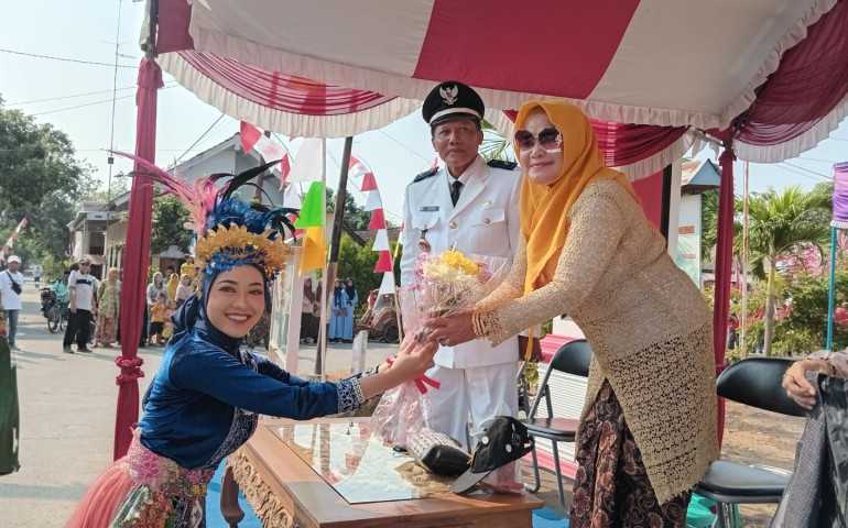 Diikuti Seluruh Masyarakat, Lomba Karnaval di Desa Kalirandugede Berlangsung Meriah