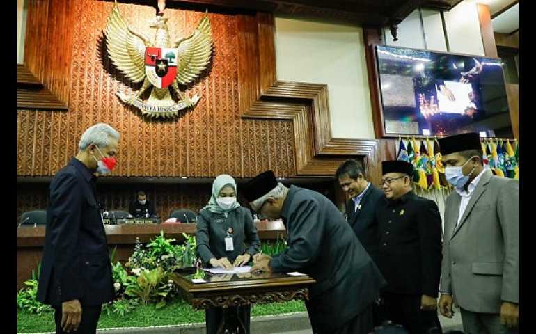 Rapat Paripurna, DPRD Jateng Setujui Perubahan APBD 2022