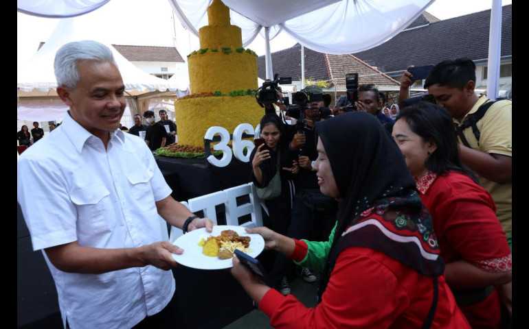 Jelang Purna Tugas, Ganjar Digeruduk Penyapu Jalan, Petani hingga Komunitas Lukis